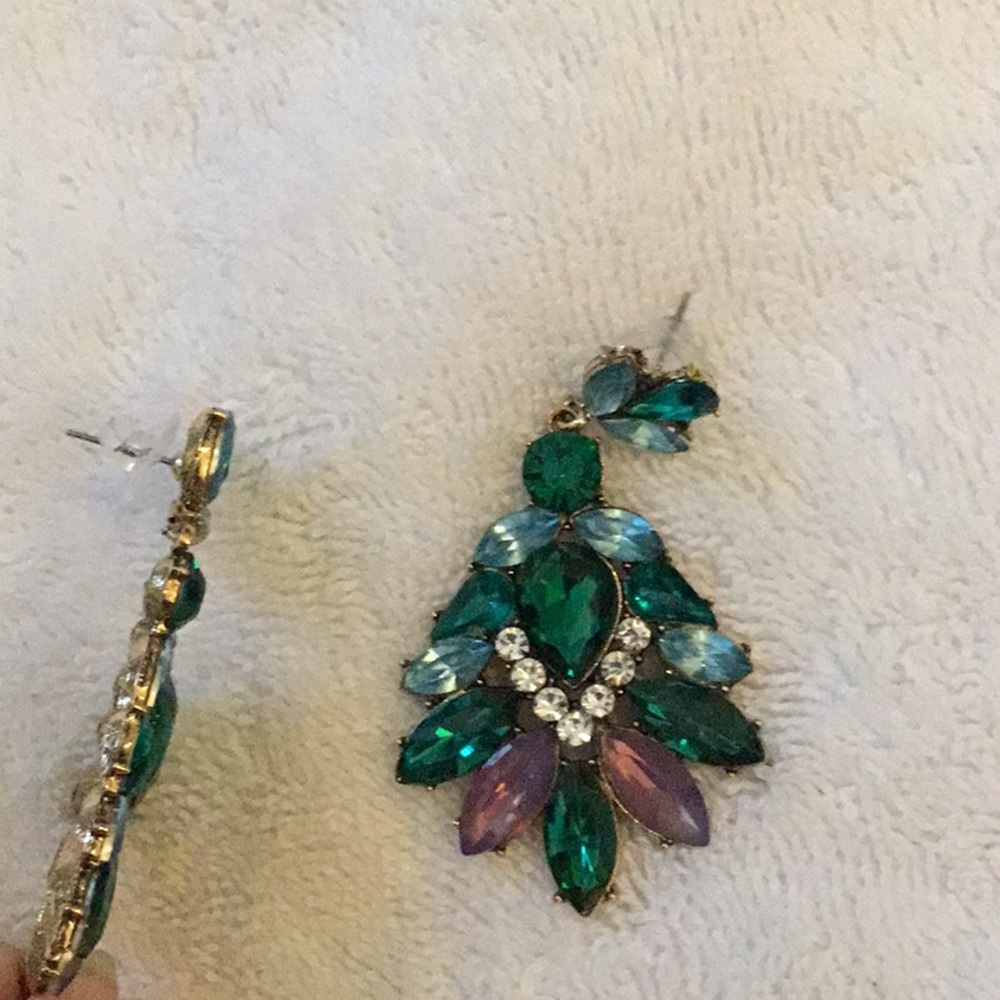 NEW dangle earrings - Picture 3 of 3